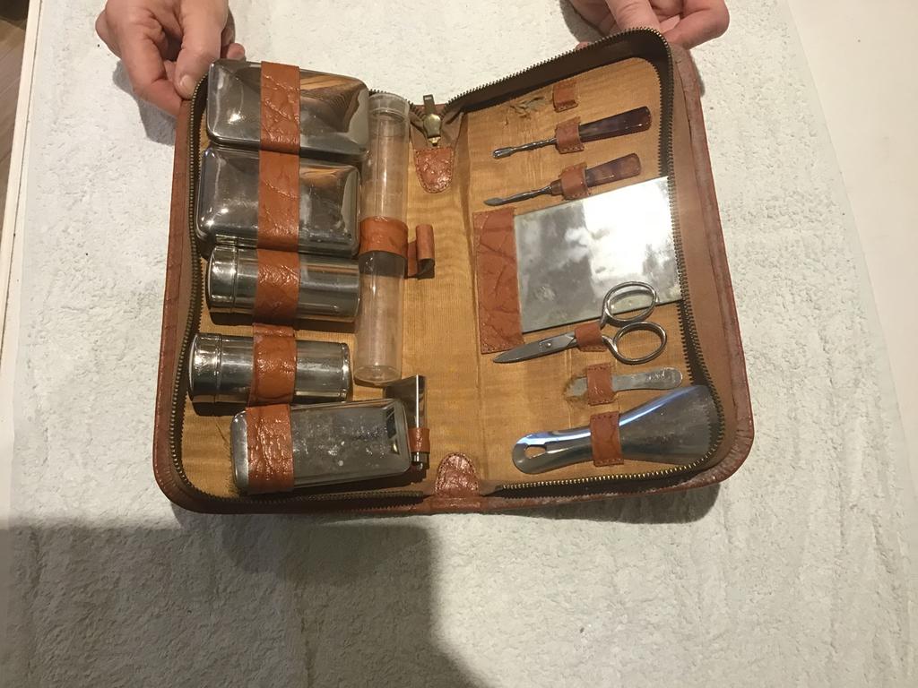 Vintage toilettas reisetui scheeretui mist twee vijltjes, Ophalen of Verzenden