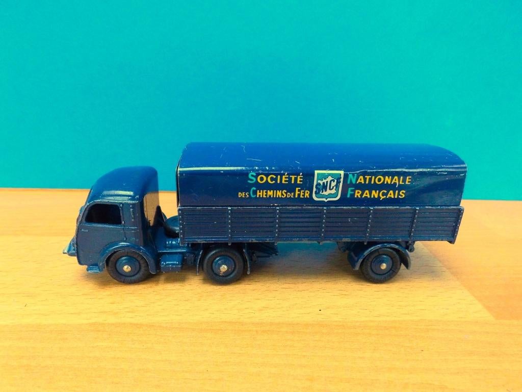 Dinky Toys No. 32ab Panhard S.C.N.F. truck & trailer, Ophalen of Verzenden, Gebruikt, Bus of Vrachtwagen, Dinky Toys