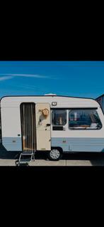 Caravan Adria 4252 TD retro vintage gepimt, Caravans en Kamperen, Caravans, 65 kg, Treinzit, Dwarsbed, Particulier