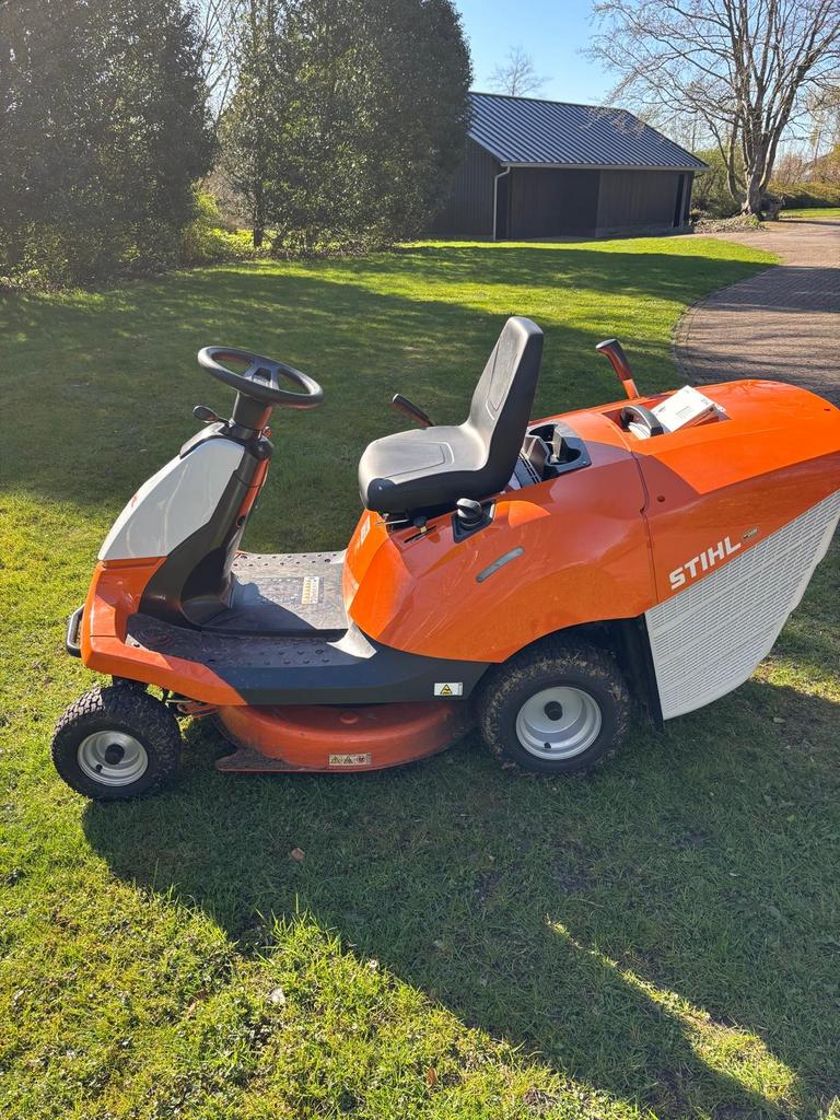 Stihl RT4082 zitmaaier, Tuin en Terras, Grasmaaiers, Ophalen, Cirkelmaaier, Gebruikt, Opvangbak