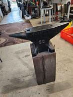 Robuust Aambeeld - Ideaal voor Smeden en Metaalbewerking, Ophalen, Gebruikt