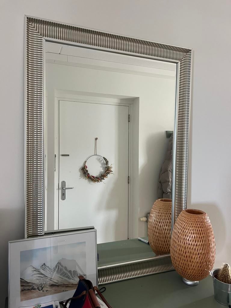 Ikea spiegel 90x130 cm, Huis en Inrichting, Woonaccessoires | Spiegels, Ophalen, Zo goed als nieuw