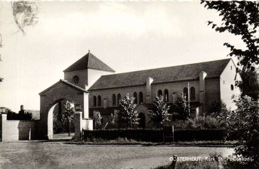 Oosterhout, Kerk St. Paulusabdij - 1968 gelopen, Ophalen of Verzenden, 1960 tot 1980, Gelopen, Noord-Brabant