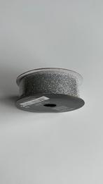 Lint, zilveren glitters, 2,7m, nieuw op rol, Diversen, Kerst, Ophalen of Verzenden, Nieuw