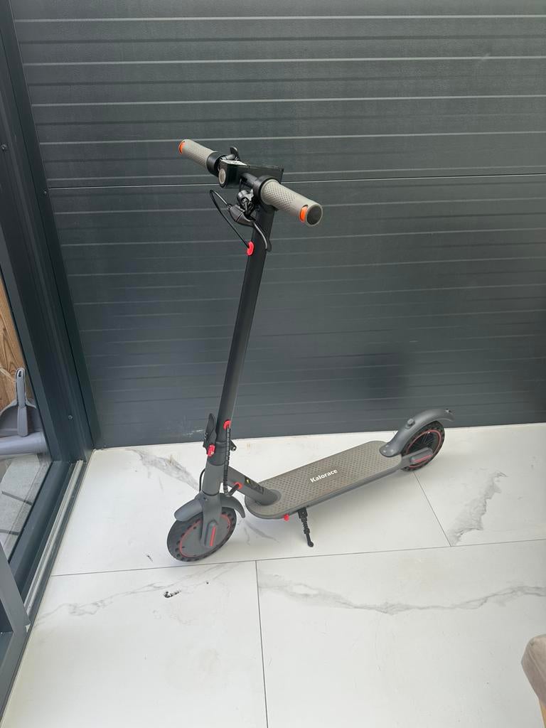 Elektrische step, Fietsen en Brommers, Steps, Ophalen of Verzenden, Zo goed als nieuw, Elektrische step (E-scooter)