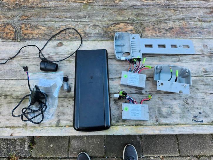 Diverse onderdelen Sparta C2 - Emotion en Batavus, Fietsen en Brommers, Fietsaccessoires | Fietsaccu's, Gebruikt, Ophalen of Verzenden