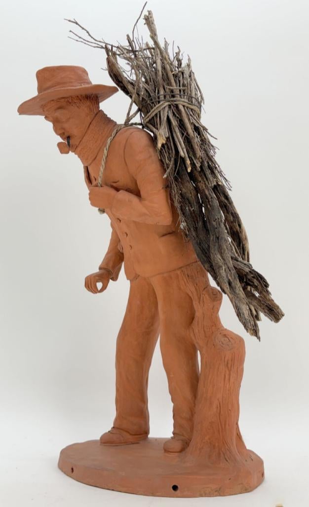 Terracotta beeld "De sprokkelaar", Handgemaakt, Steen of Keramiek, Beeld, Man