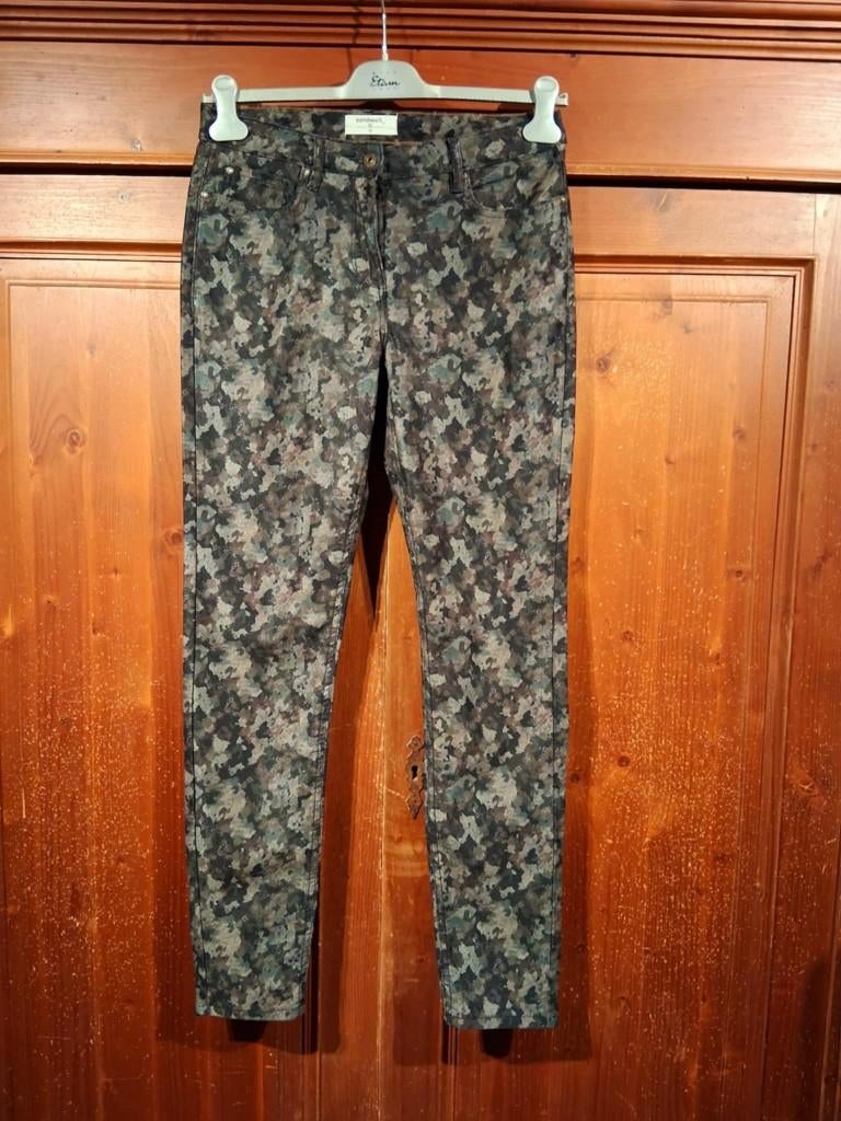 broek camouflage olijfkleur mt 40 Sandwich, Kleding | Dames, Broeken en Pantalons, Maat 38/40 (M), Ophalen of Verzenden, Zo goed als nieuw