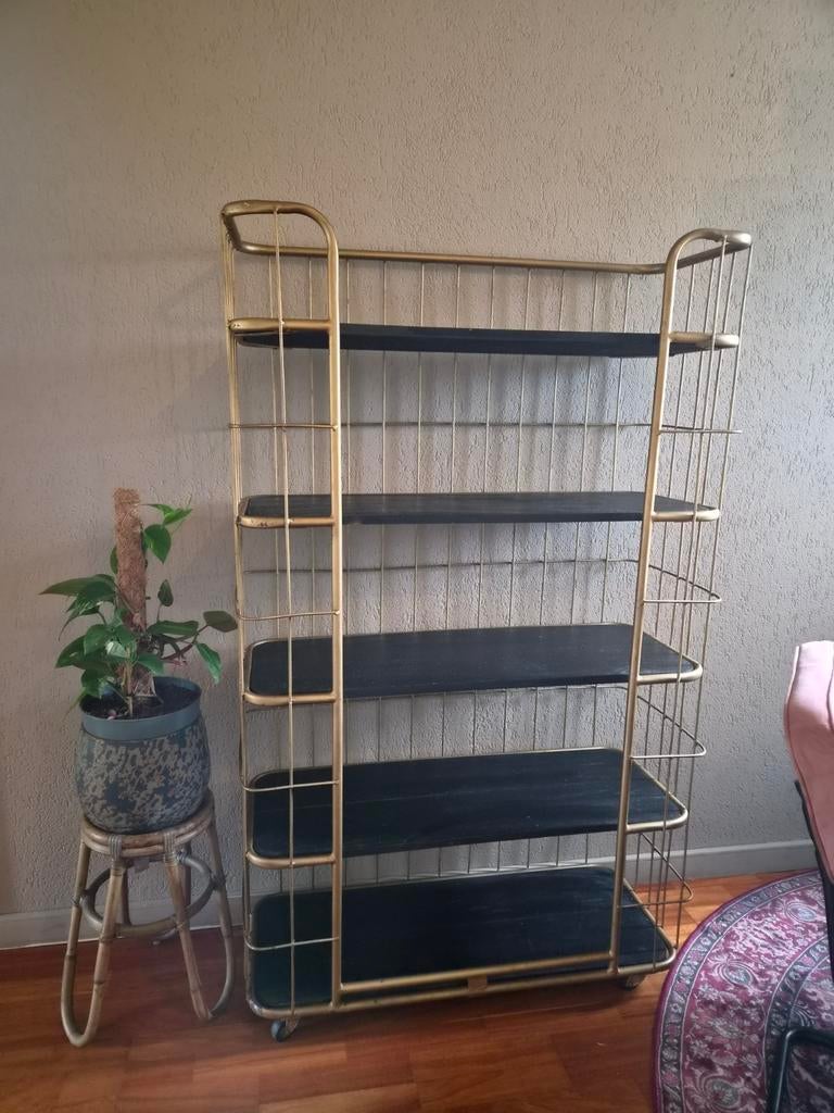 Goud/brons openwandkast met 5 planken op wielen, Ophalen, Gebruikt