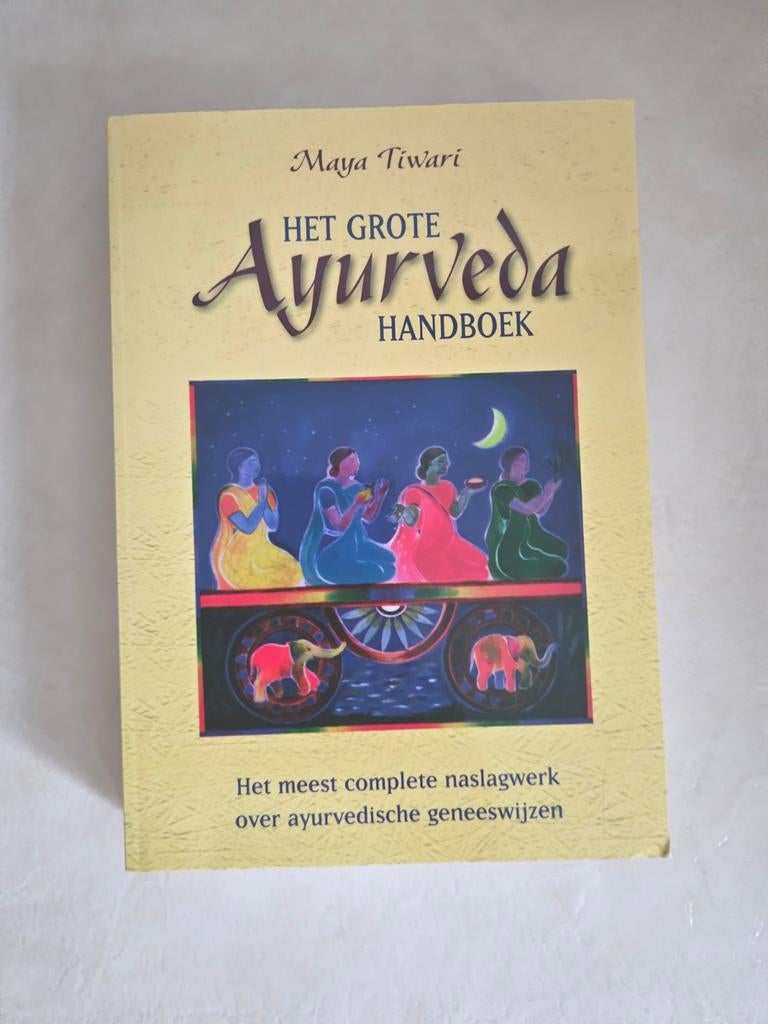 Het grote ayurveda handboek Maya Tiwari, Ophalen of Verzenden, Zo goed als nieuw