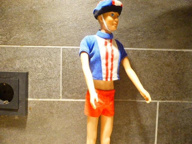 barbie/ Ken, Ophalen of Verzenden, Zo goed als nieuw, Pop