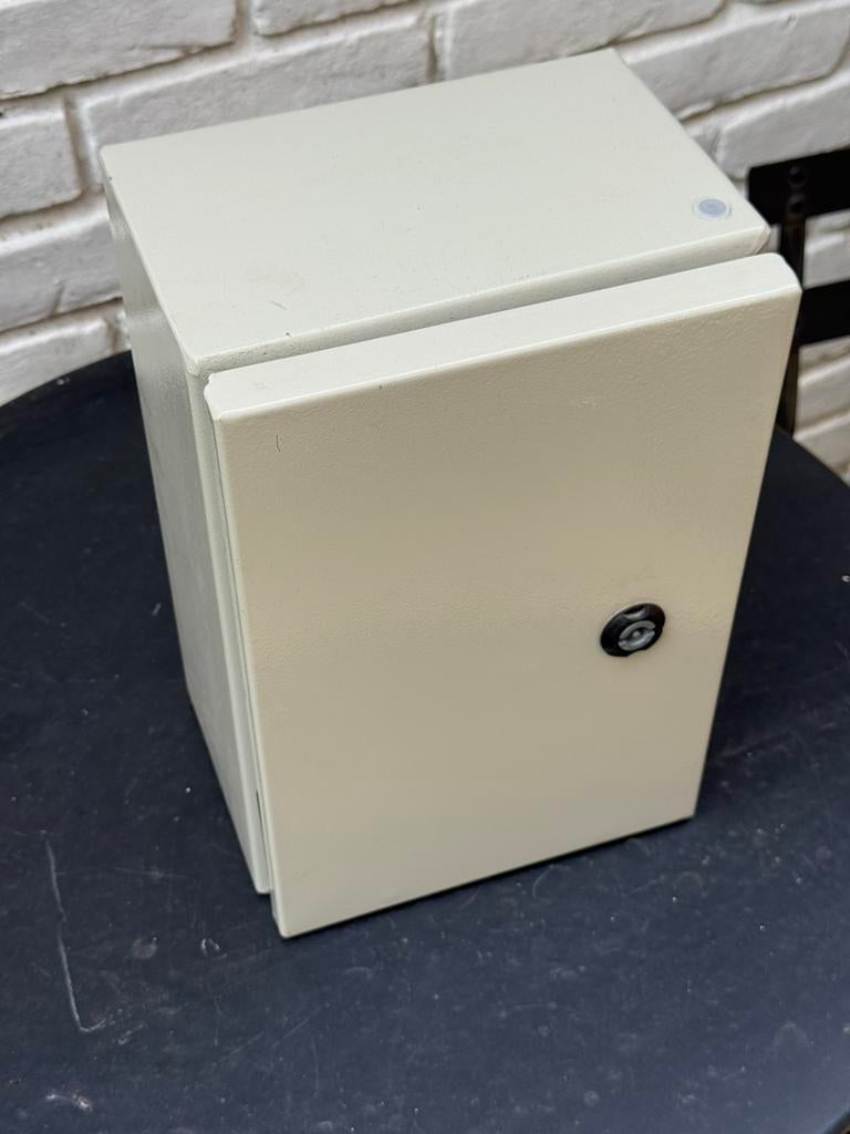 Sarel metalen schakelkast met DRZ 600 dimmer/regelaar, Ophalen, Zo goed als nieuw