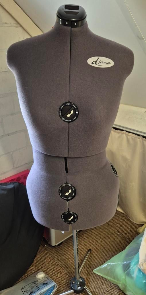 Verstelbare paspop Diana maten 42-50, nette staat, Ophalen of Verzenden, Gebruikt, Paspop