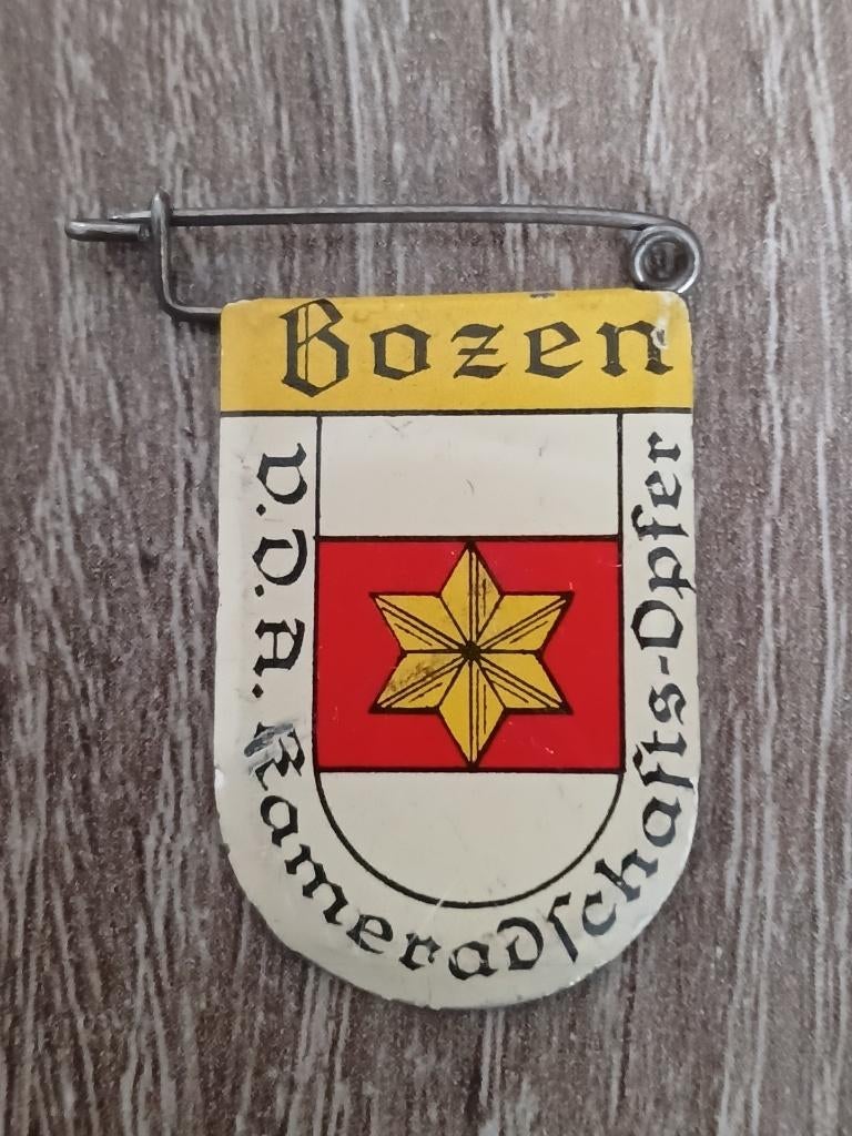 WHW spende 1934 - 1935, Bozen., Verzamelen, Ophalen of Verzenden, Overige soorten, Duitsland, Embleem of Badge