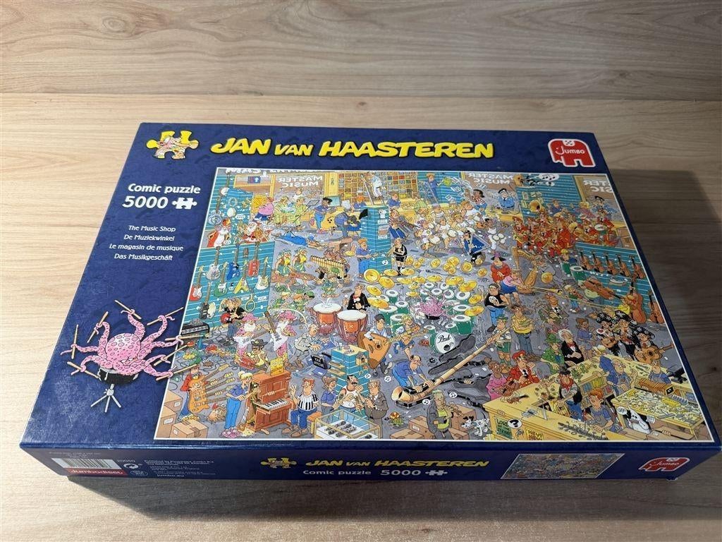 Jan van Haasteren - de muziek winkel - 5000 stuks - s6644, Hobby en Vrije tijd, Denksport en Puzzels, Ophalen of Verzenden, 500 t/m 1500 stukjes