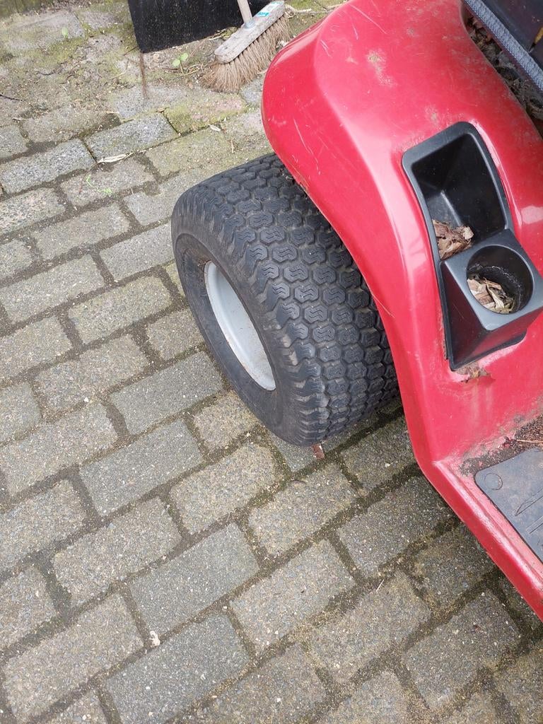 2x Toro zitmaaier zonder maaidek - opknappers/onderdelen, Tuin en Terras, Ophalen of Verzenden, Gebruikt, Toro, Minder dan 90 cm