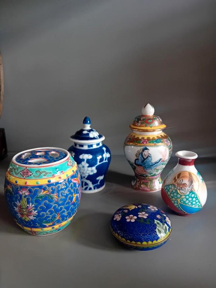 Set van 5 Chinese miniatuur vaasjes en potjes, Antiek en Kunst, Antiek | Vazen, Ophalen of Verzenden