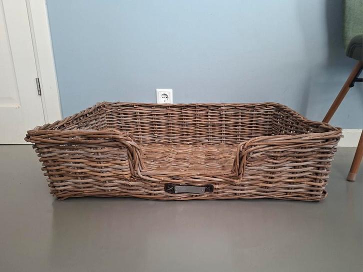hondenmand rotan, Dieren en Toebehoren, Hondenmanden, Gebruikt, Riet, Ophalen