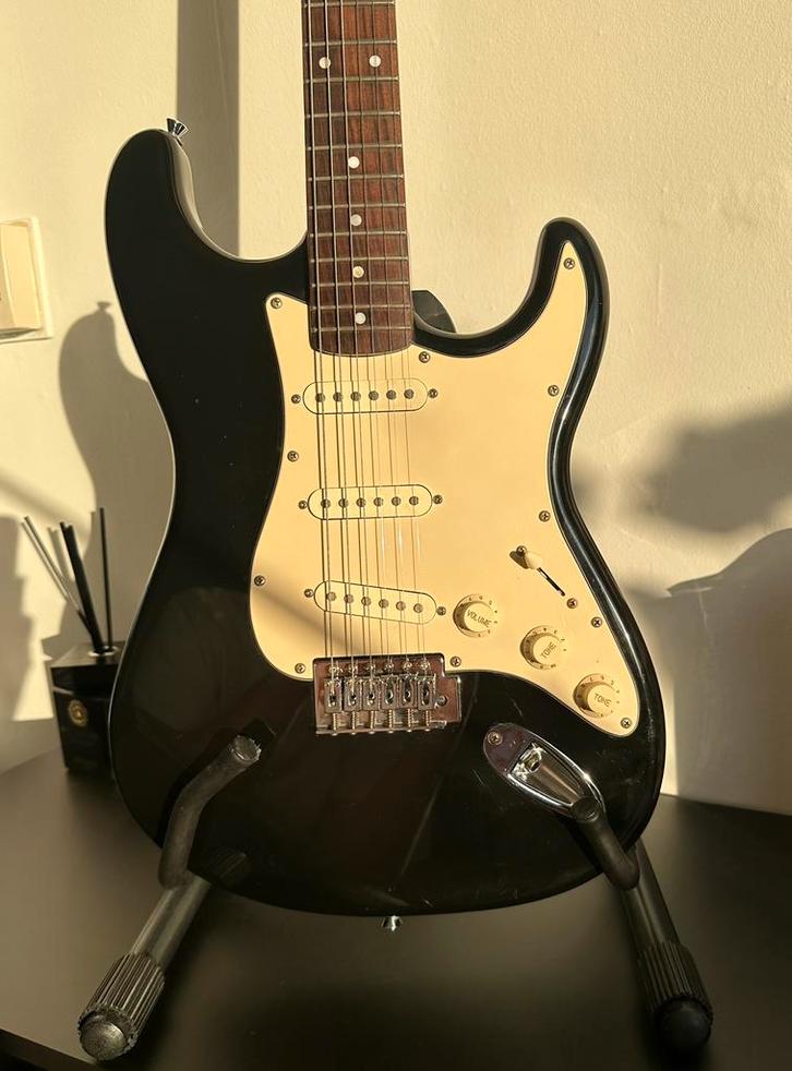 Stagg Stratocaster Te Koop of Te Ruil, Muziek en Instrumenten, Snaarinstrumenten | Gitaren | Elektrisch, Zo goed als nieuw, Solid body