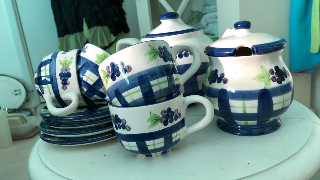 Theepot, suikerpot en 4 kop en schotels - Blauw/Wit, Keramiek, Ophalen of Verzenden, Zo goed als nieuw, Overige stijlen