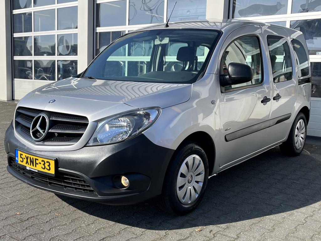 Mercedes-Benz Citan 109 CDI Trend 5 persoons Airco Trekhaak, Auto's, Mercedes-Benz, Voorwielaandrijving, Stof, Gebruikt, 23 km/l