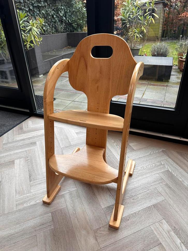 Tiamo Meegroei Kinderstoel - Verstelbaar, Kinderen en Baby's, Kinderstoelen, Gebruikt, Meegroeistoel, Gordel(s), Ophalen
