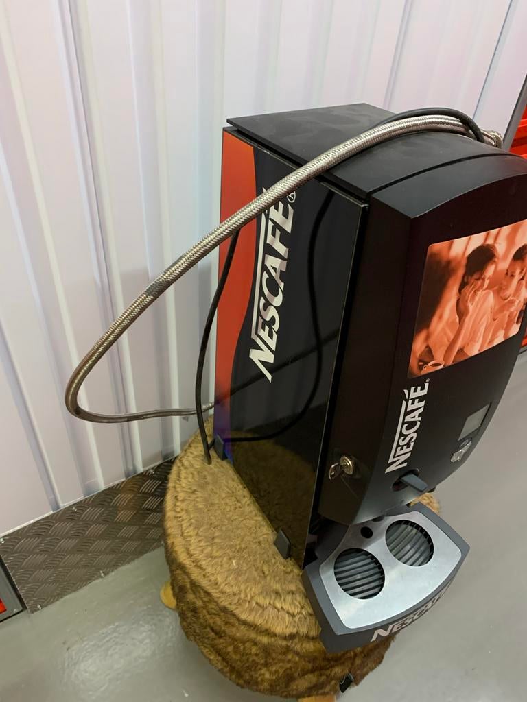 Nescafé koffieautomaat, Ophalen, Gebruikt