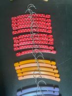 Gekleurde Houten Kledinghangers voor Kinderen/babys, Ophalen of Verzenden, Gebruikt, Hout, Kinderen