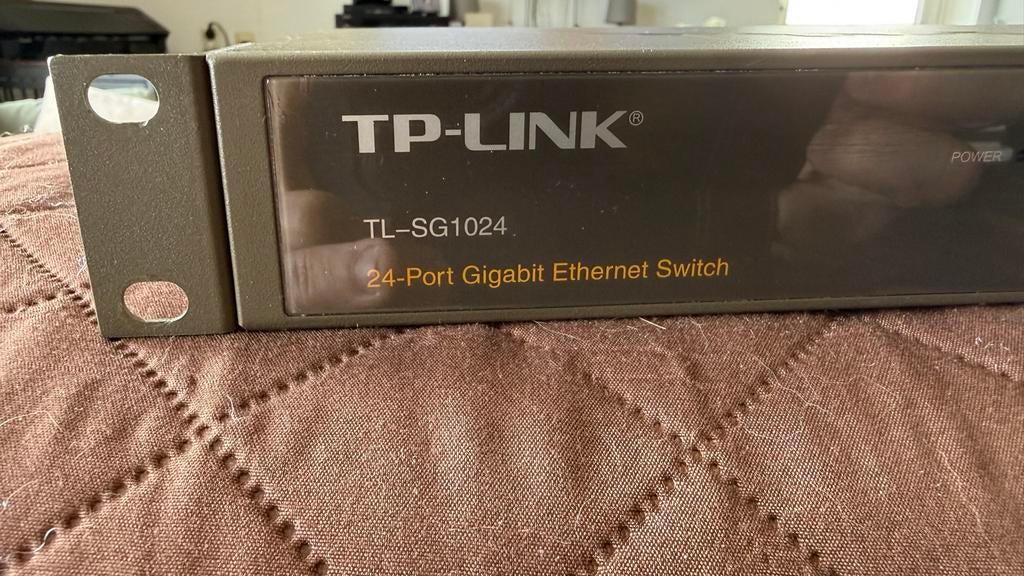 2x TP-Link TL-SG1024 24-poort Gigabit Ethernet Switch, Ophalen of Verzenden, Refurbished