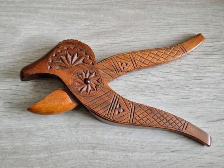Vintage houten notenkraker, Verzamelen, Retro, Huis en Inrichting, Ophalen