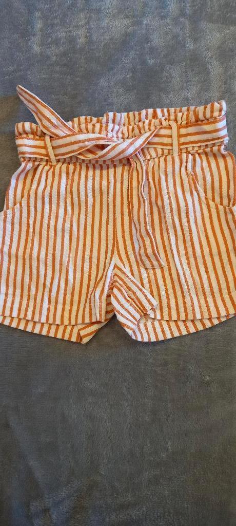 Gestreepte korte broek short crème oranje C&A maat 128, Kinderen en Baby's, Kinderkleding | Maat 128, Broek, C&A, Meisje, Ophalen of Verzenden
