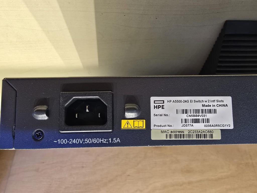 Professionele rack switch HPE, Computers en Software, Netwerk switches, Refurbished, Ophalen of Verzenden