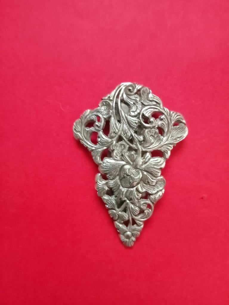 Mooie Zilveren Djokja Clips, Verzenden, Zilver