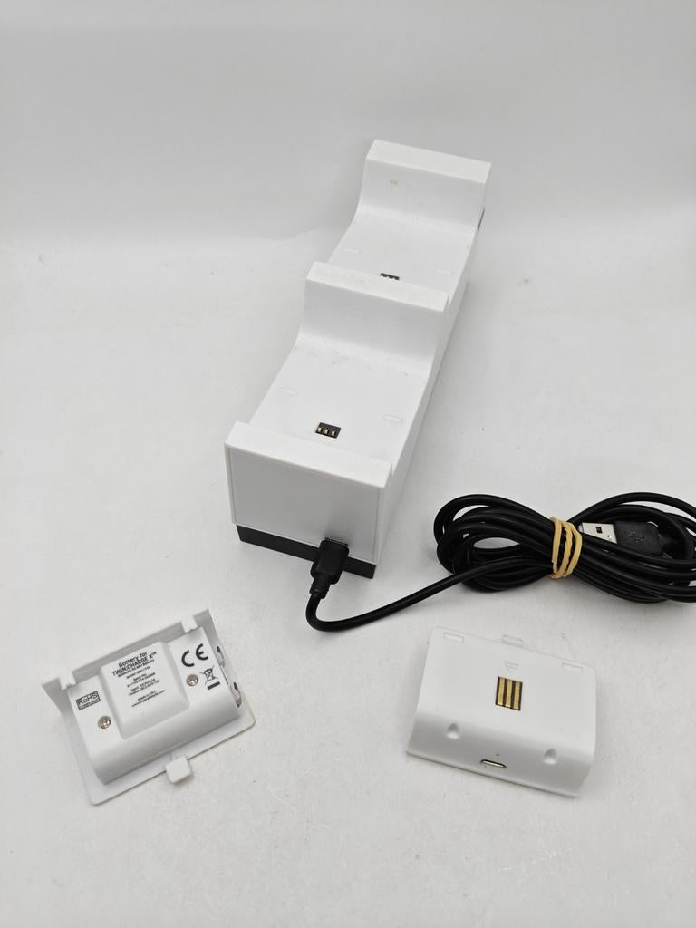 Xbox One Controller Oplaadstation met Accu's, Onbekend, Ophalen of Verzenden, Zo goed als nieuw, Onbekend