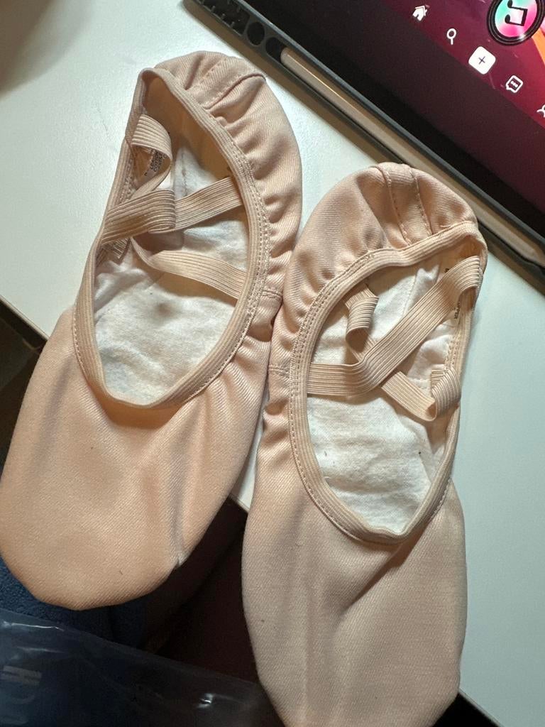 Nieuwe Bloch Balletschoenen - Maat 5.5 (EU 38), Sport en Fitness, Ballet, Ophalen, Nieuw, Schoenen
