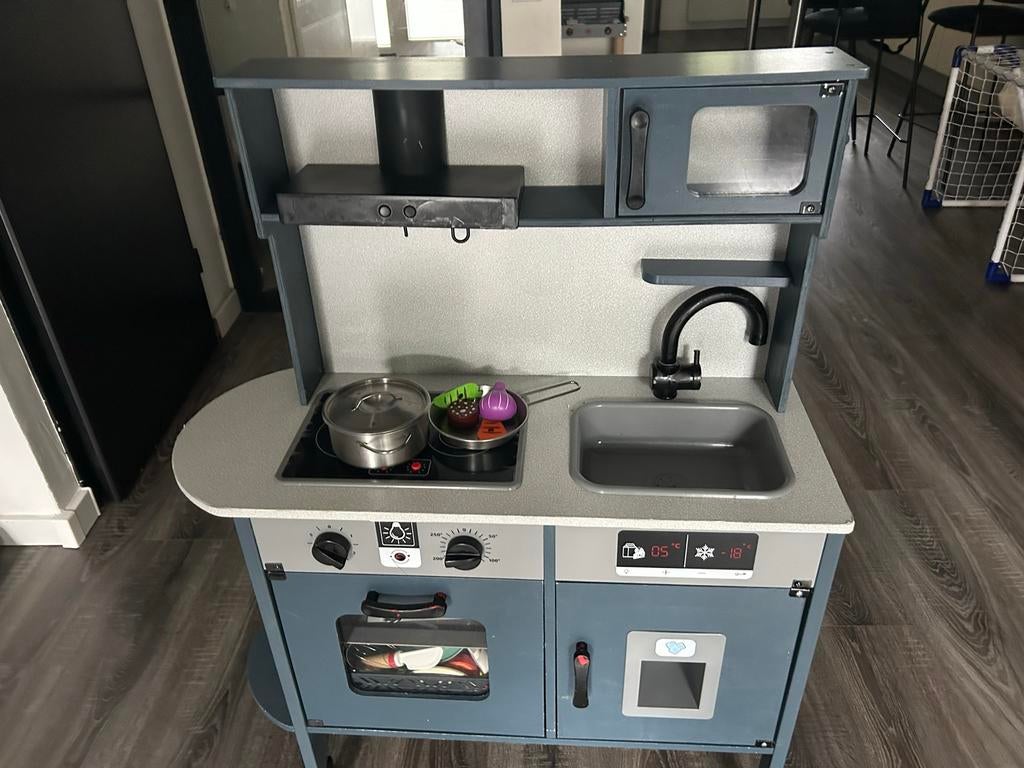 Leuk speelkeukentje met toebehoren, Ophalen, Gebruikt, Hout, Speelkeuken