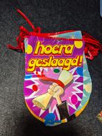 Vlaggen hoera geslaagd, Ophalen of Verzenden, Zo goed als nieuw, Versiering, Geboorte of Huwelijk
