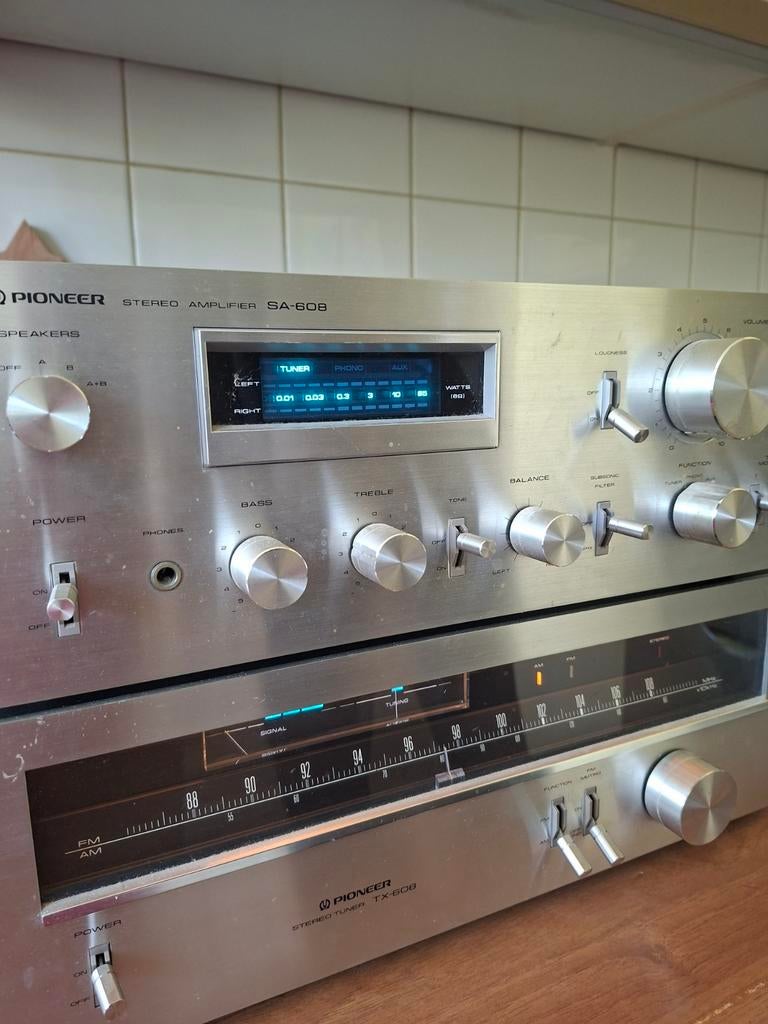 Pioneer SA-608 Stereo Versterker & TX-608 Tuner, Audio, Tv en Foto, Versterkers en Receivers, Gebruikt, Ophalen of Verzenden, 60 tot 120 watt