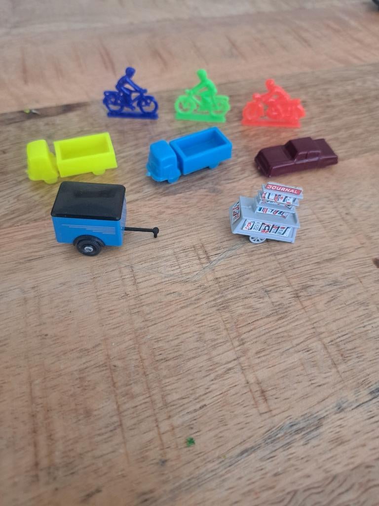 Plastic miniatuur modellen n spoor ? 8x, Hobby en Vrije tijd, Modeltreinen | N-Spoor, Overige merken, Gebruikt, N.b, Overige typen