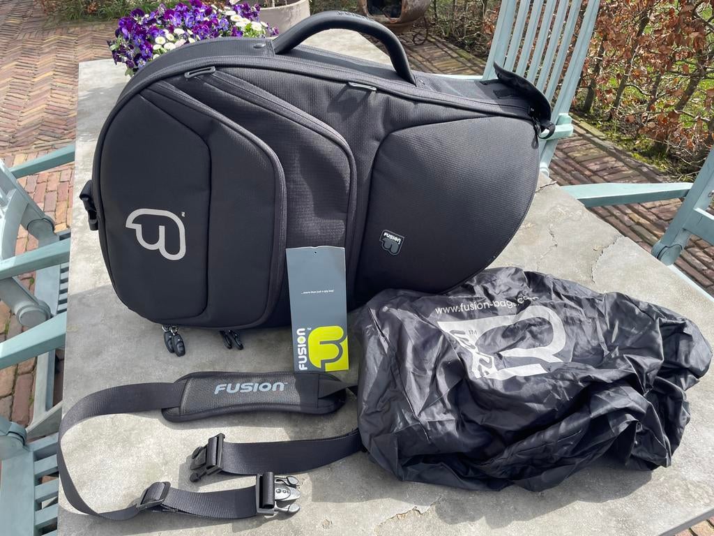 Fusion gigbag(/rugzak) voor waldhoorn met vaste beker, Ophalen of Verzenden, Zo goed als nieuw, Hoorn