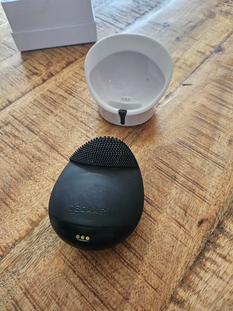 Décaar Paris Facial Cleansing Brush - Zo goed als nieuw, Sieraden, Tassen en Uiterlijk, Uiterlijk | Gezichtsverzorging, Ophalen of Verzenden
