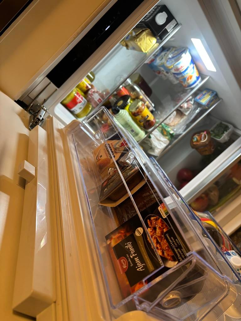 Bosch KIR31VFE0 Inbouw Koelkast - Zo goed als nieuw!, Witgoed en Apparatuur, Koelkasten en IJskasten, Zonder vriesvak, 100 tot 150 liter