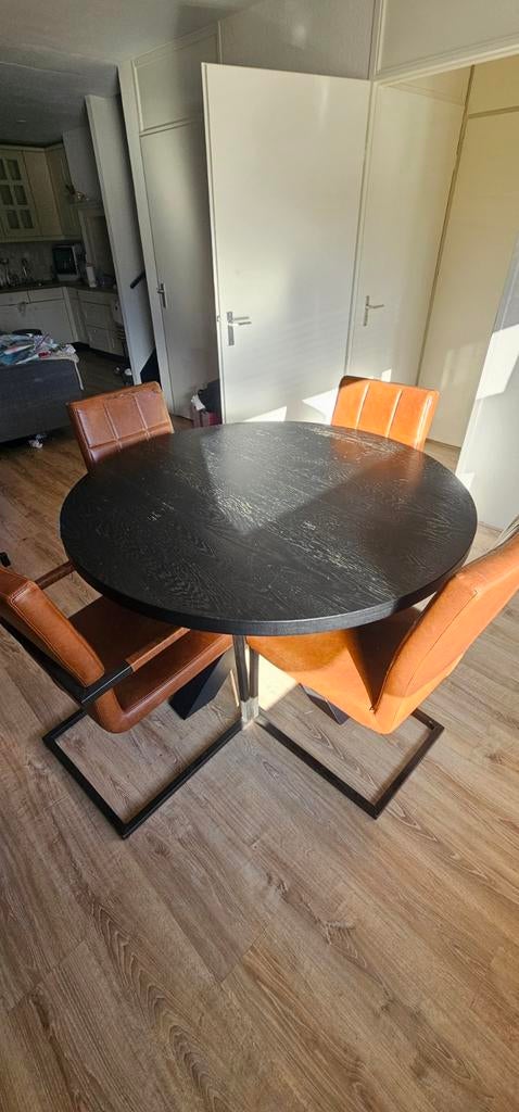 Ronde zwarte eettafel met verstelbare pootjes, Huis en Inrichting, Tafels | Eettafels, Gebruikt, 100 tot 150 cm, 100 tot 150 cm