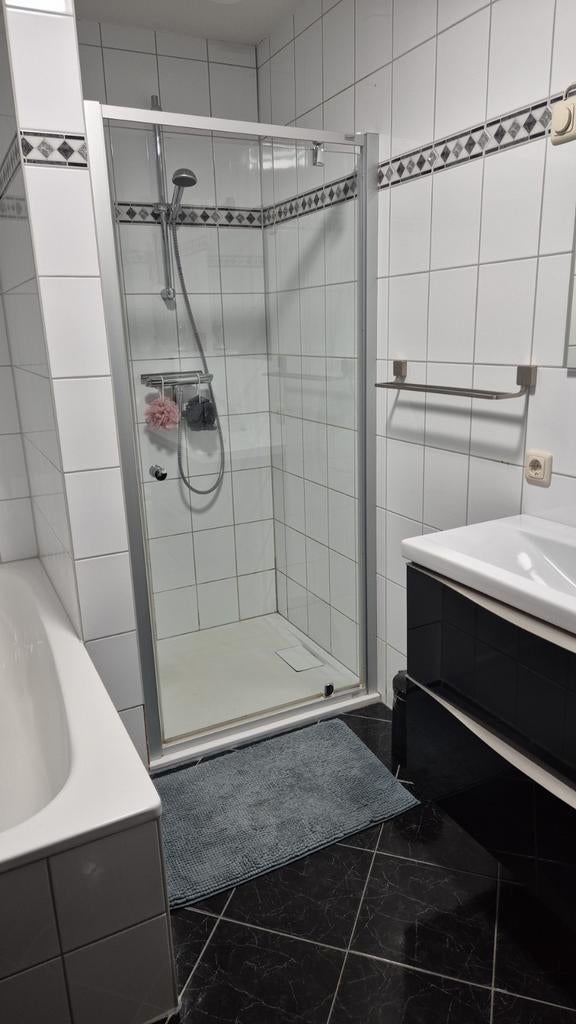 Douchedeur te koop., Ophalen