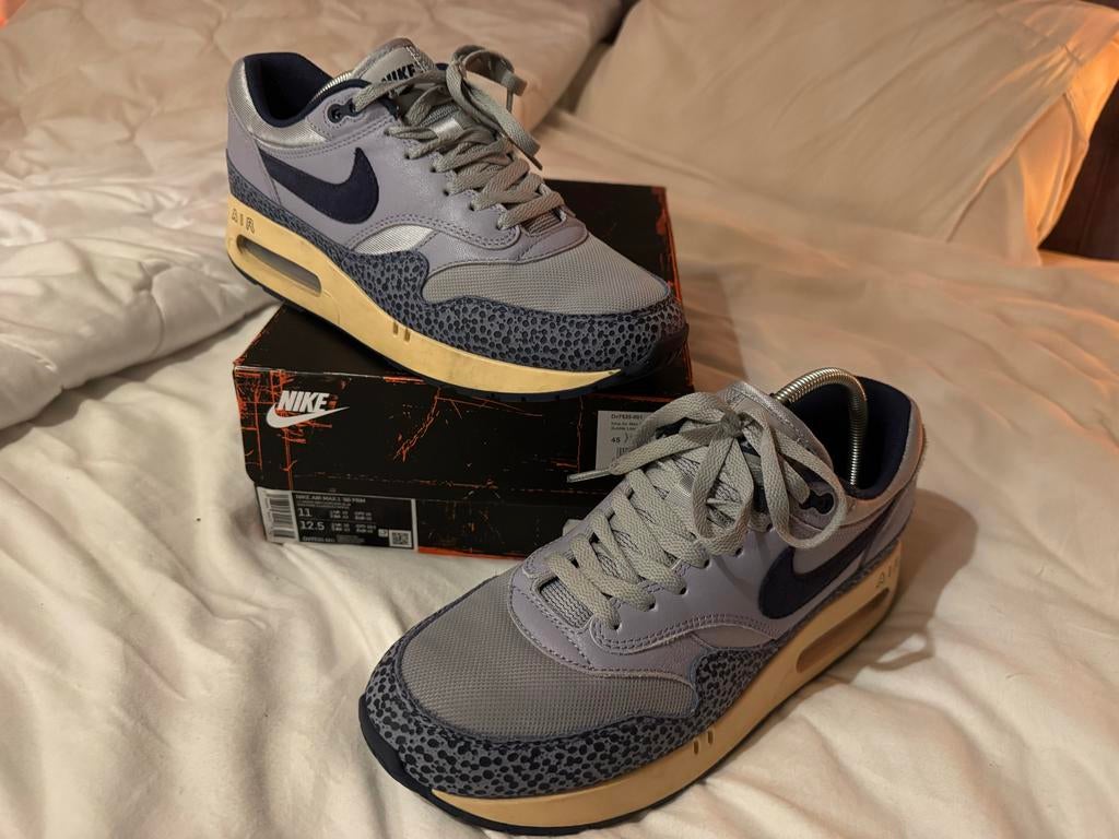 Nike Air Max 1 PRM 'Dirty Denim' - Maat 45, Kleding | Heren, Schoenen, Ophalen of Verzenden, Zo goed als nieuw, Blauw, Sneakers of Gympen