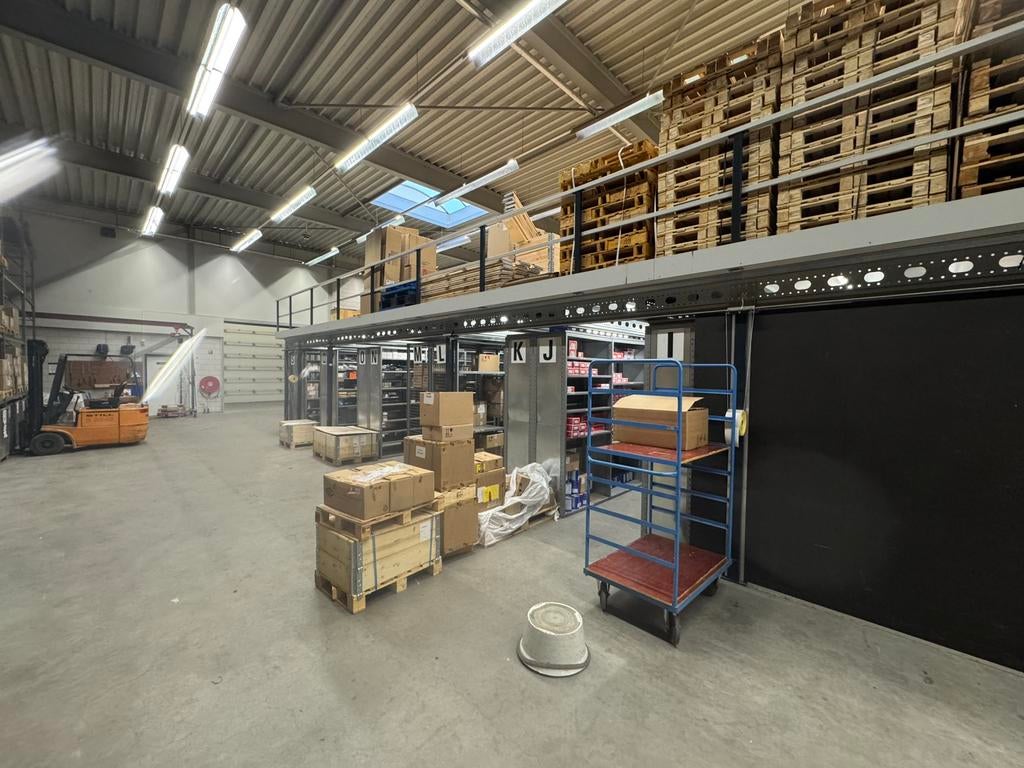 ZGAN, 120m2 entresolvloer, verdiepingsvloer, mezzanine, Ophalen