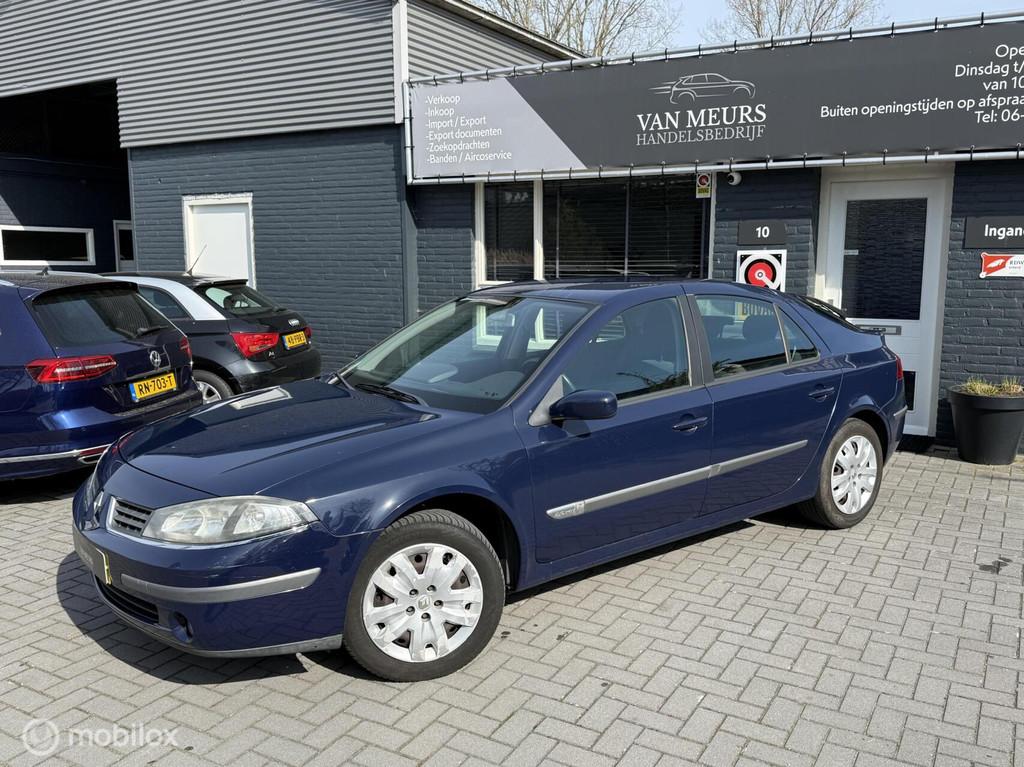 Renault Laguna 2.0-16V Business, airco, trekhaak, apk 04-202, Gebruikt, Zwart, 4 cilinders, Blauw