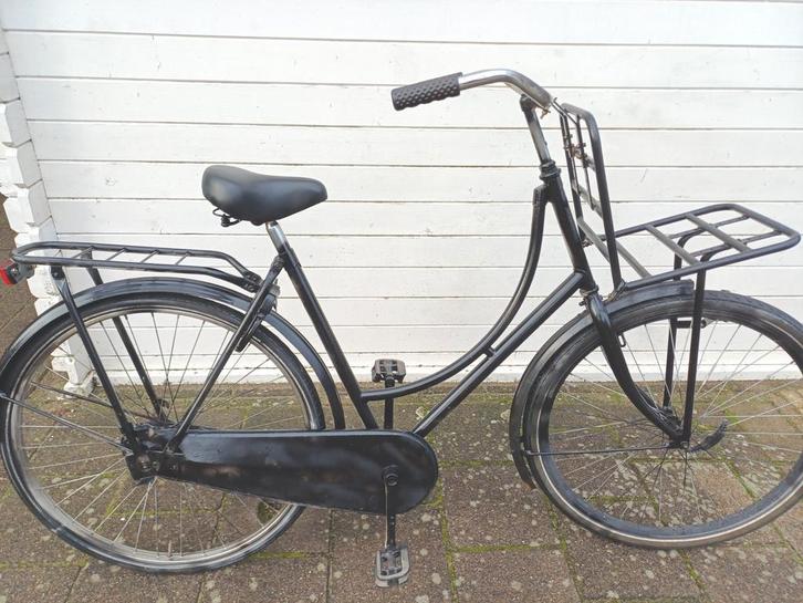 Mooie omafiets igst met slot en verlichting, Fietsen en Brommers, Fietsen | Dames | Omafietsen, Gebruikt, 56 cm of meer, Ophalen