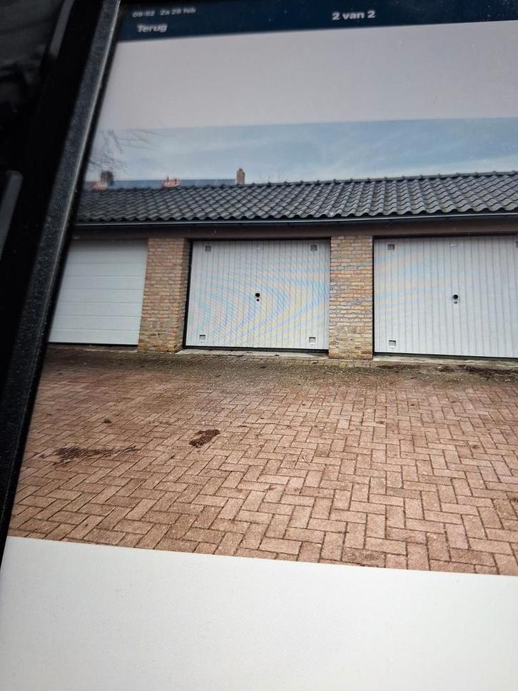 Sentionaal Hormann garagedeur wit, 2.38x1.99m, handbediening, Doe-het-zelf en Verbouw, Deuren en Horren, Ophalen of Verzenden