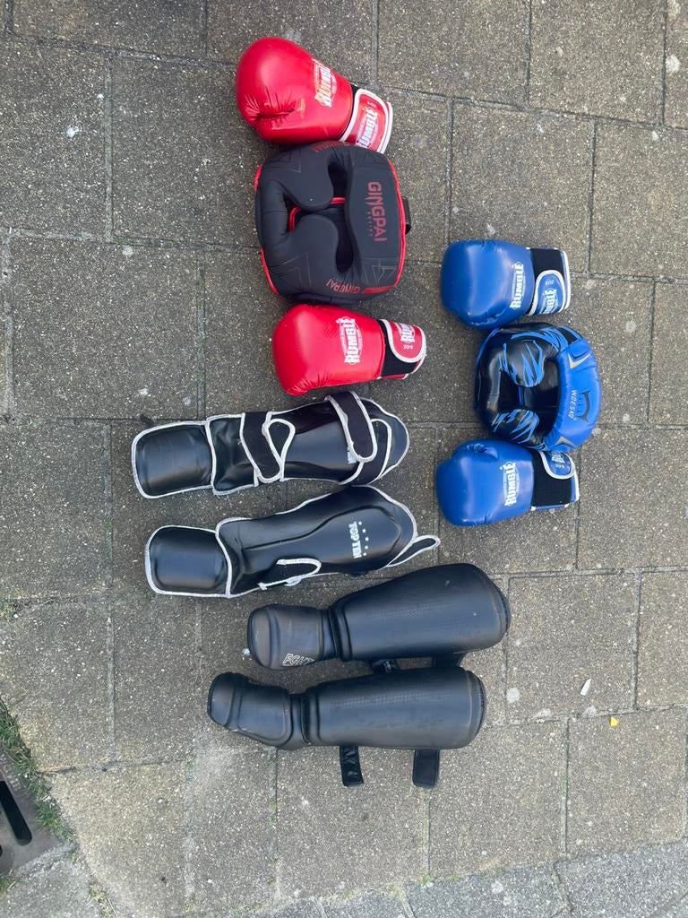 Kickboks set, Sport en Fitness, Vechtsporten en Zelfverdediging, Gebruikt, Overige, Vechtsportmateriaal, Maat L